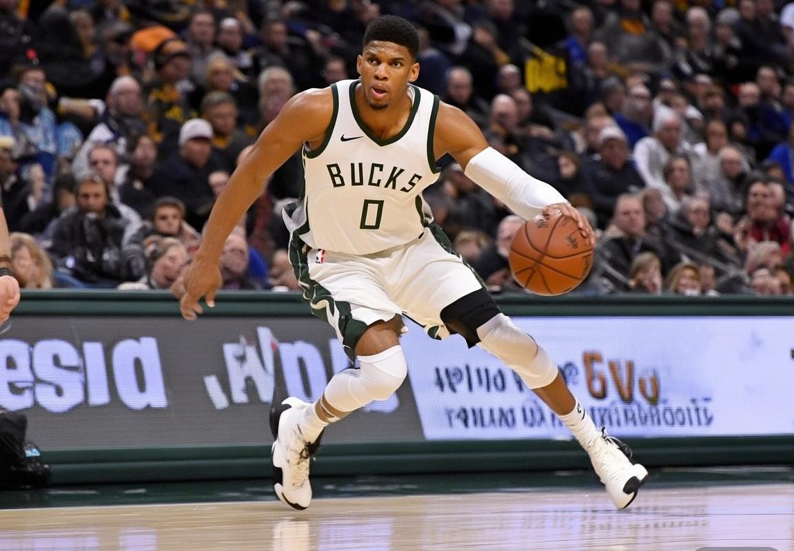 NBA经典对决：字母哥与乔治巅峰对决，生死时刻定胜负